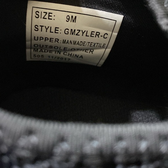 GUESS and VANS - Picture 6 of 13